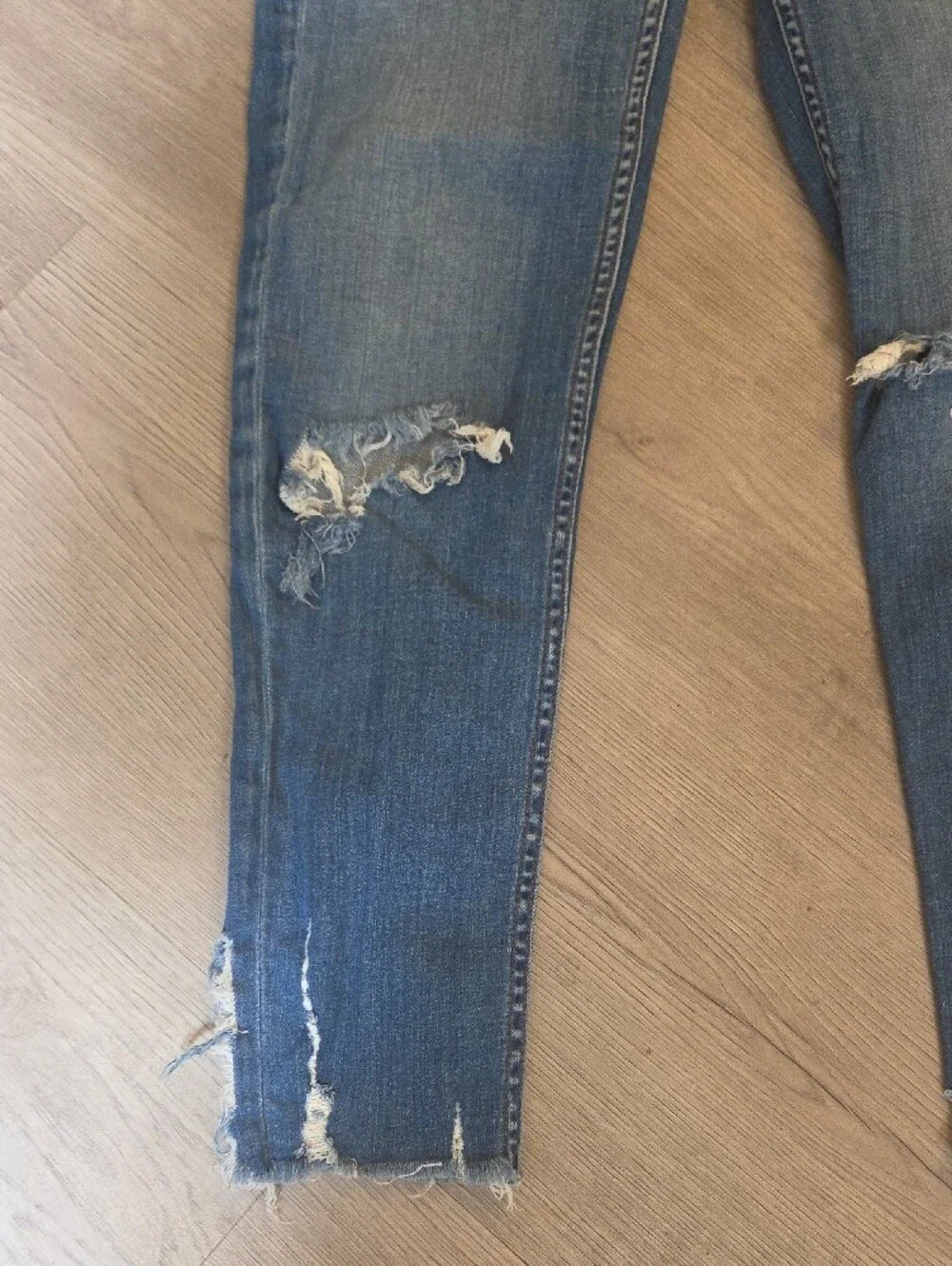 Zara Blue Distressed Cropped Ankle Jeans